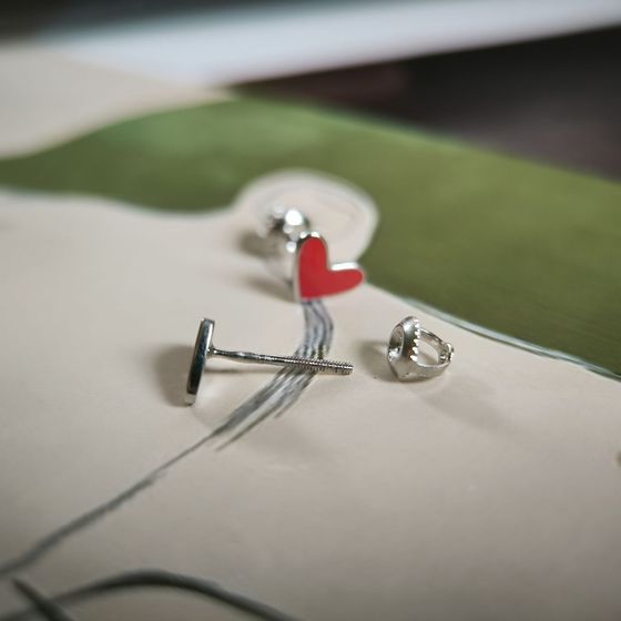 Серебряные серьги с емаллю