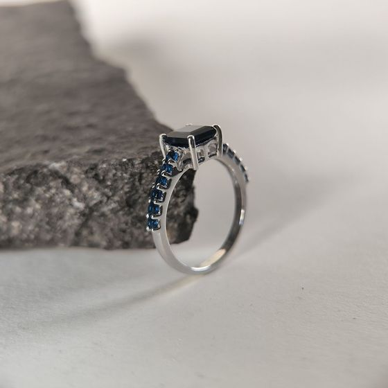 Серебряное кольцо с сапфиром nano 1.413ct