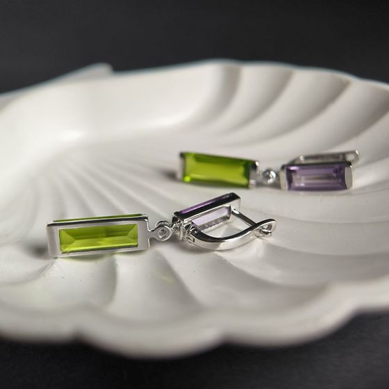 Серебряные серьги с аметистом, хризолітом, фианитами