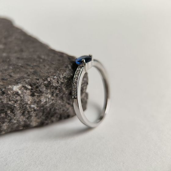 Серебряное кольцо с сапфиром nano 0.526ct