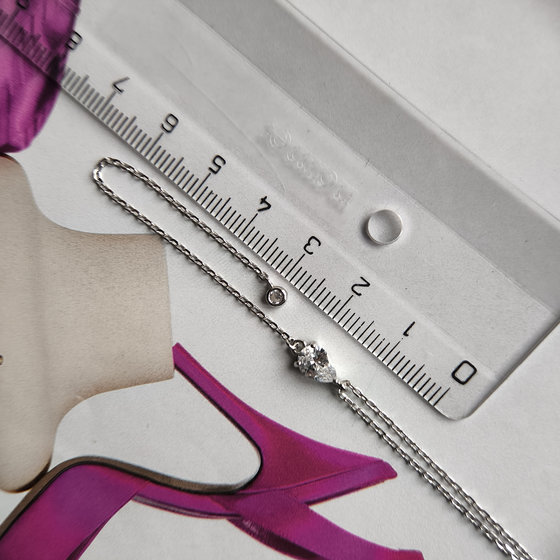 Серебряное колье с фианитами