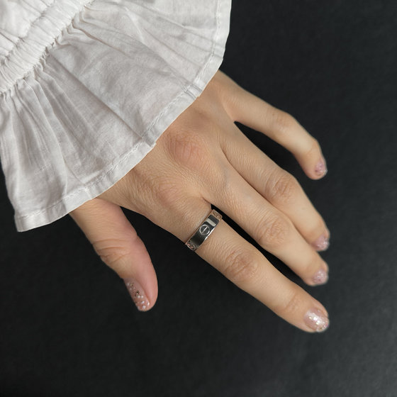 Серебряное кольцо с фианитами