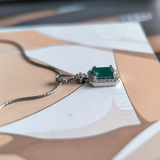 Серебряная подвеска с агатом 1.543ct, фианитами