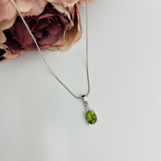 Серебряная подвеска с султанитом 2.654ct