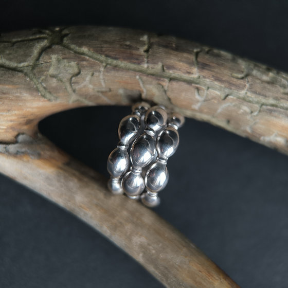 Серебряное кольцо без камней