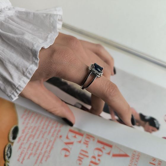 Серебряное кольцо с сапфиром nano 1.342ct, фианитами