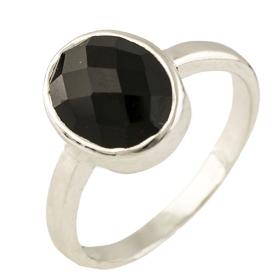 Серебряное кольцо с ониксом