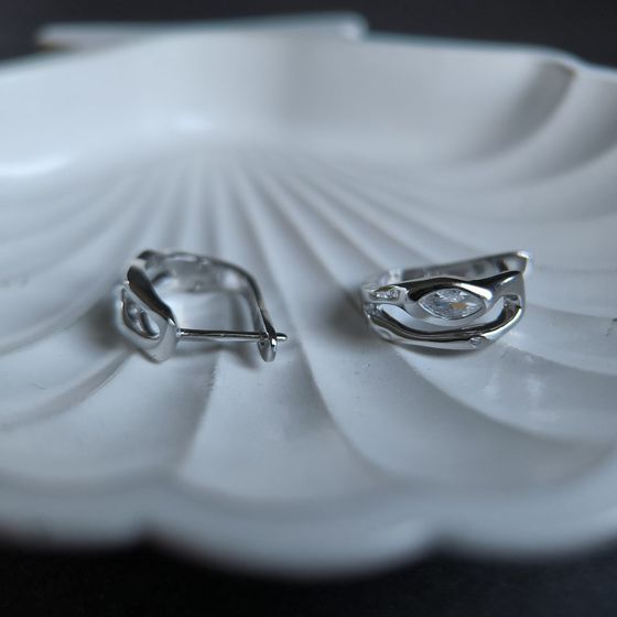 Серебряные серьги с фианитами