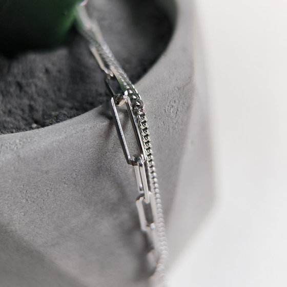 Серебряный браслет без камней