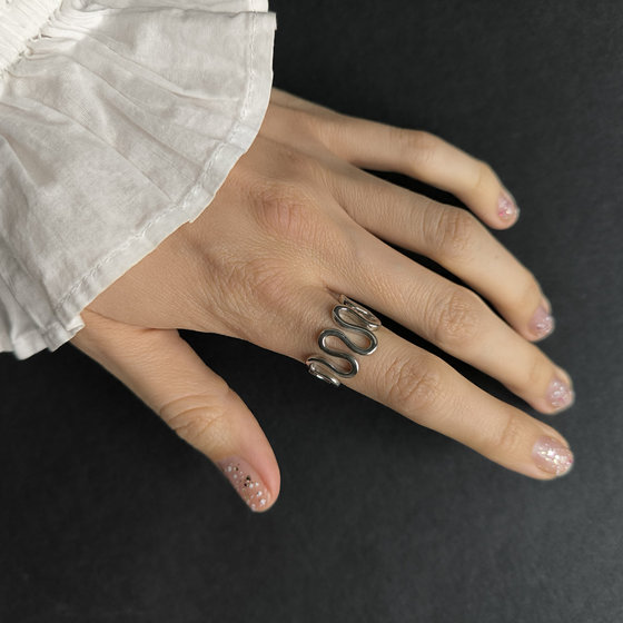 Серебряное кольцо без камней