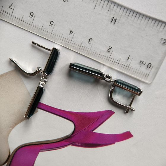 Серебряные серьги с топазом Лондон Блю 9.524ct