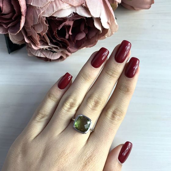 Серебряное кольцо с султанитом