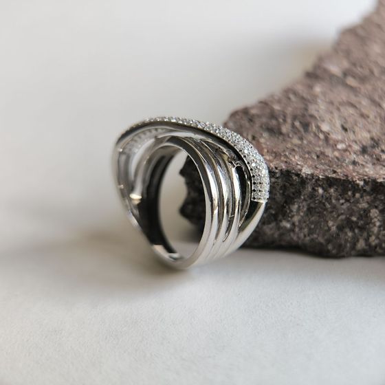 Серебряное кольцо с фианитами