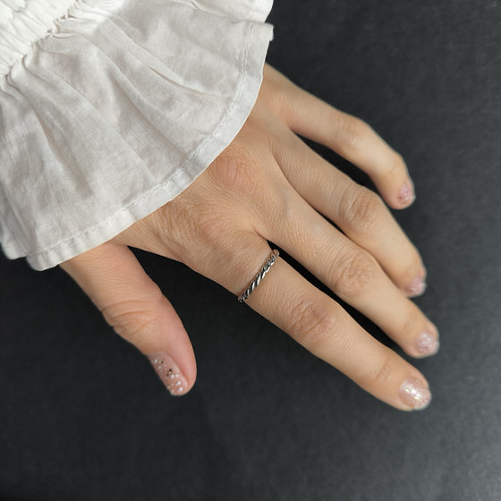 Серебряное кольцо без камней