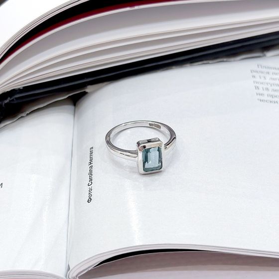 Серебряное кольцо с топазом Лондон Блю 1.41ct