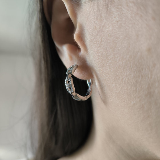 Серебряные серьги с фианитами