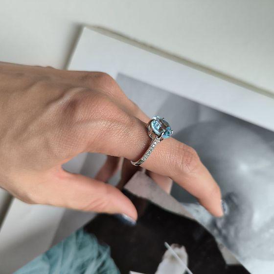 Серебряное кольцо с топазом 5.29ct