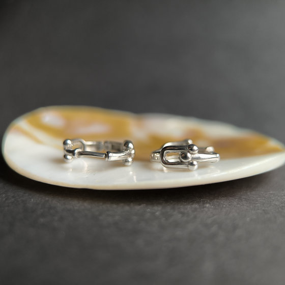 Серебряные серьги без камней