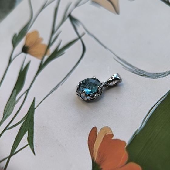 Серебряная подвеска с топазом Лондон Блю 0.917ct