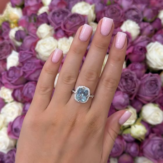 Серебряное кольцо с топазом 6.89ct, фианитами