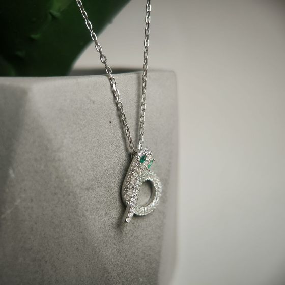 Серебряное колье с фианитами