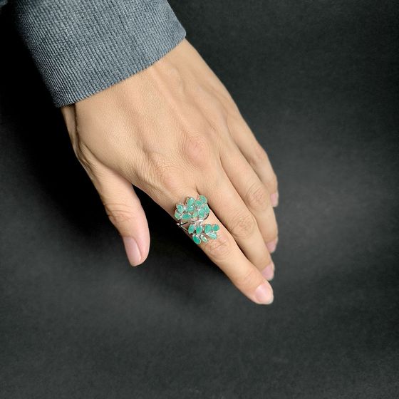 Серебряное кольцо с изумрудом 2.8ct