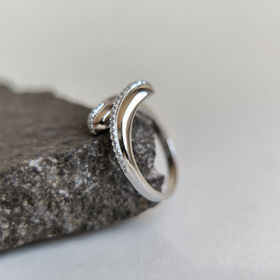 Серебряное кольцо с фианитами