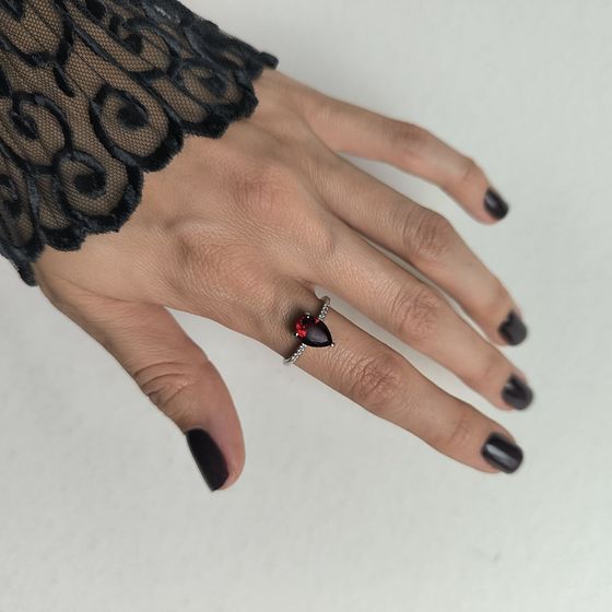 Серебряное кольцо с гранатом nano