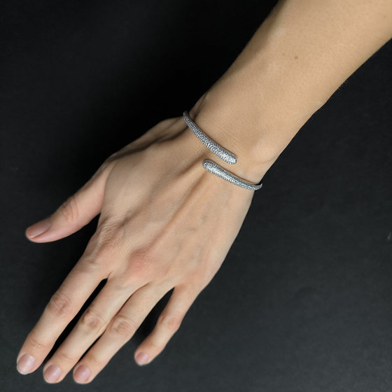 Серебряный браслет с фианитами