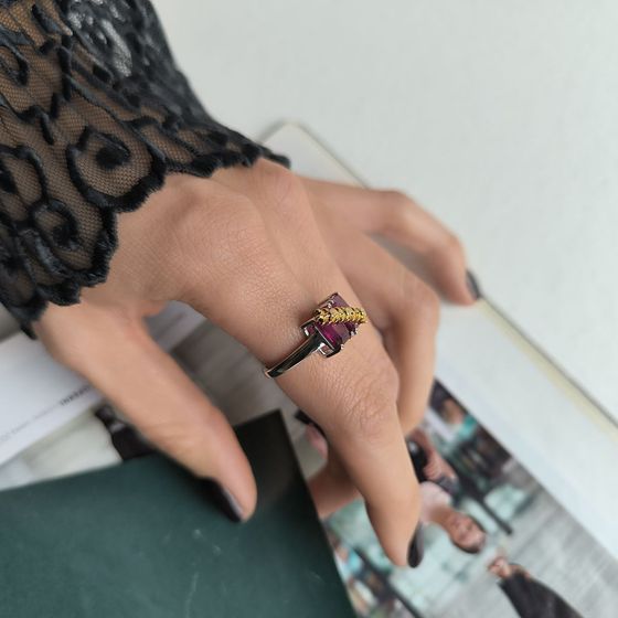 Серебряное кольцо с рубином 4.188ct