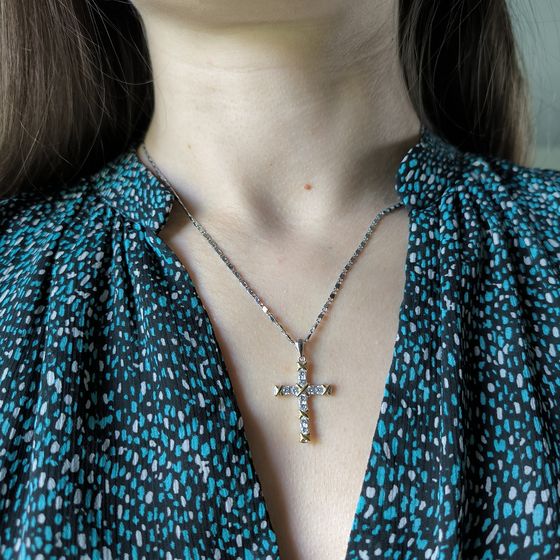 Серебряный крестик с фианитами