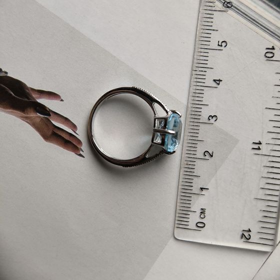 Серебряное кольцо с топазом 5.29ct