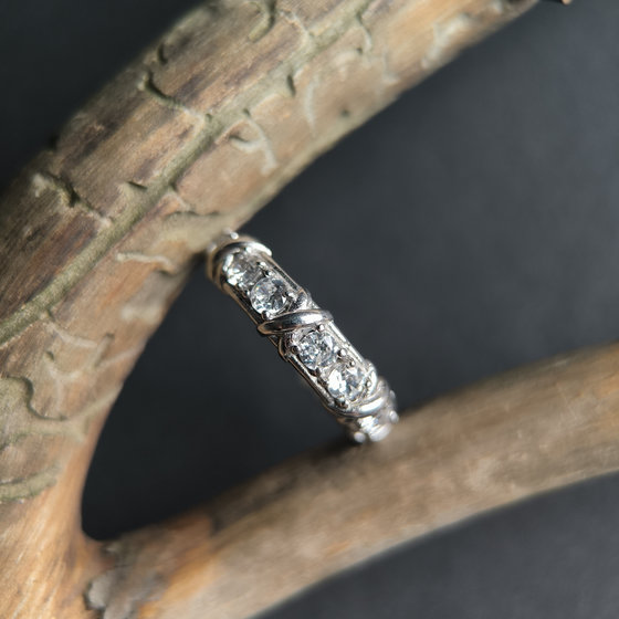 Серебряное кольцо с фианитами