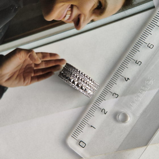 Серебряное кольцо с фианитами