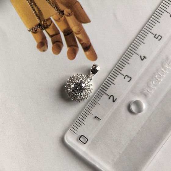 Серебряная подвеска с фианитами