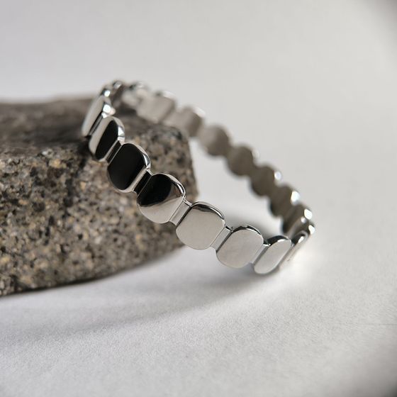 Серебряный браслет без камней