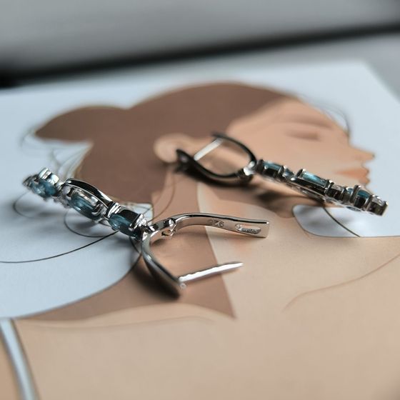 Серебряные серьги с топазом Лондон Блю 2.013ct