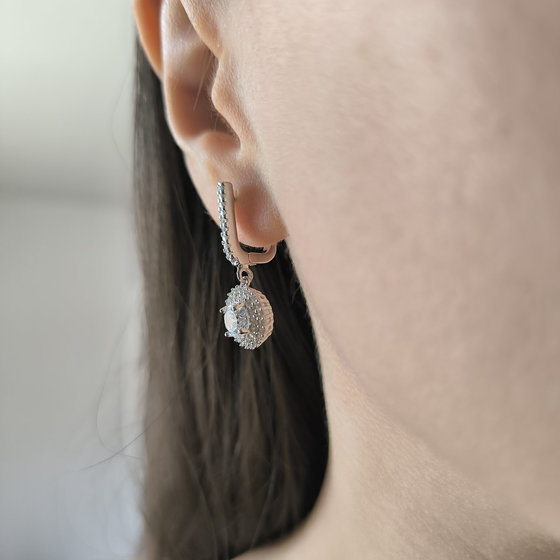 Серебряные серьги с фианитами