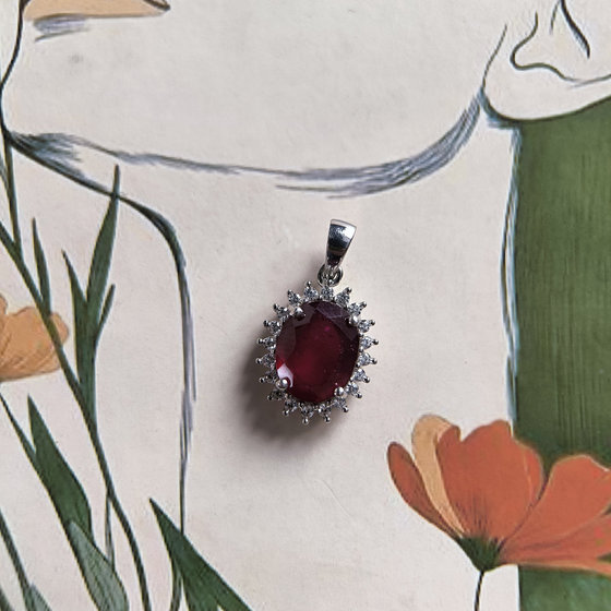 Серебряная подвеска с рубином 3.92ct, фианитами