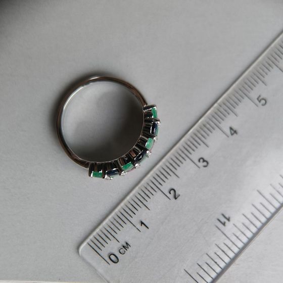 Серебряное кольцо с сапфиром 1.917ct, изумрудом, рубином