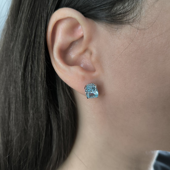 Серебряные серьги с фианитами