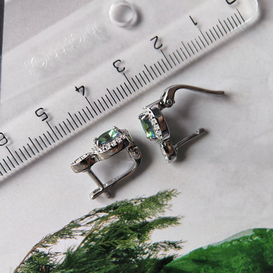 Серебряные серьги с мистик топазом 1.013ct