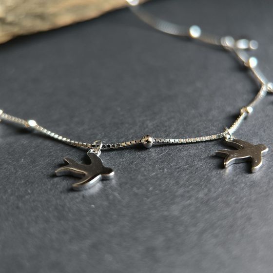 Серебряное колье без камней