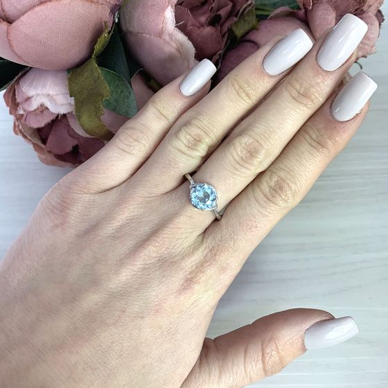 Серебряное кольцо с топазом 2.333ct