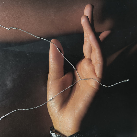 Серебряное колье без камней