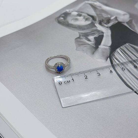 Серебряное кольцо с опалом 0.573ct, фианитами