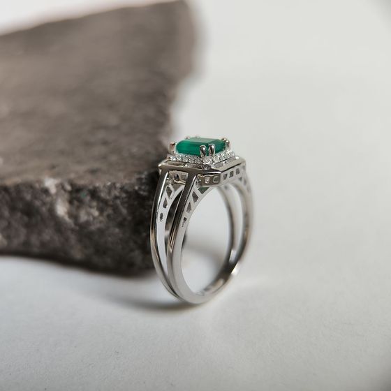 Серебряное кольцо с агатом 1.209ct, фианитами