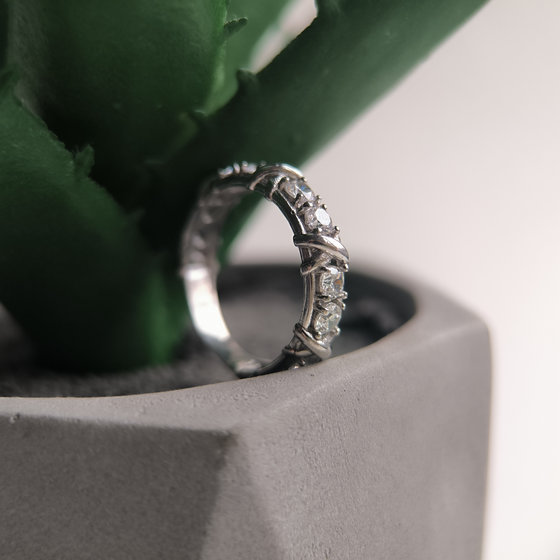 Серебряное кольцо с фианитами