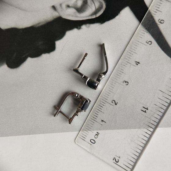 Серебряные серьги с сапфиром 2.757ct