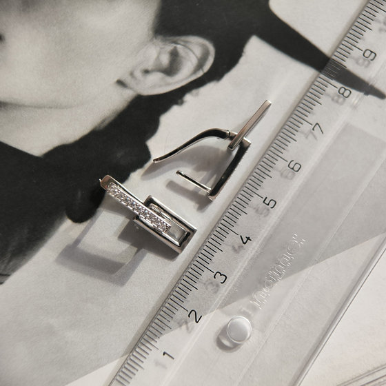 Серебряные серьги с фианитами